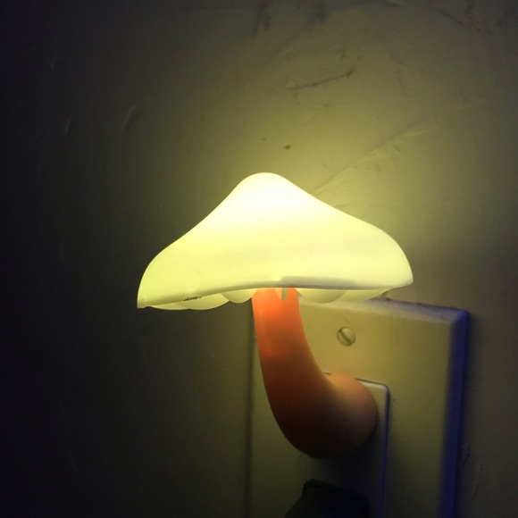 Rainbow mushroom night light plug in rave dance trippy psychedelic shroom party - Picture 3 of 11